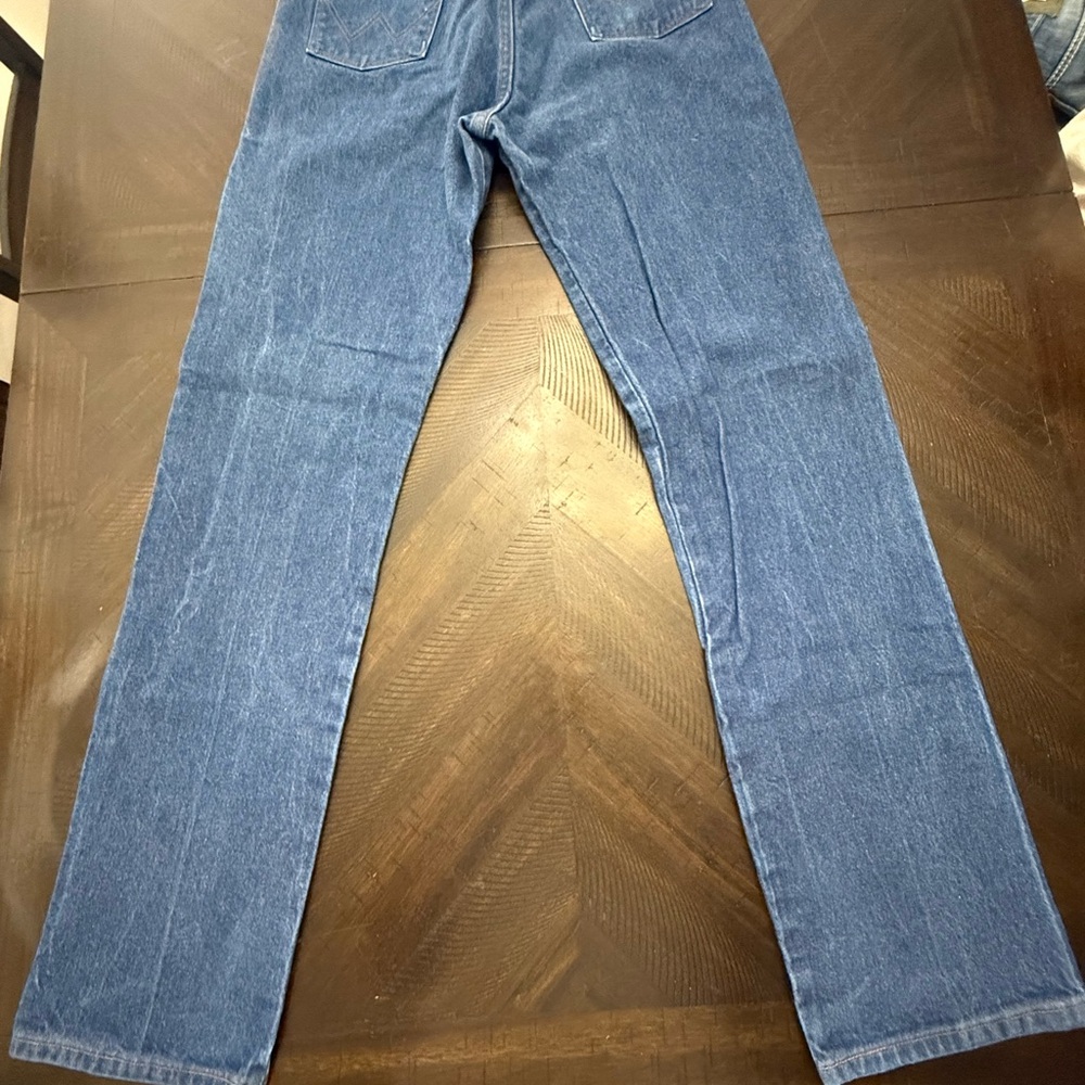 Wrangler Men’s Dark Blue Relaxed Fit Jeans - Picture 3 of 4